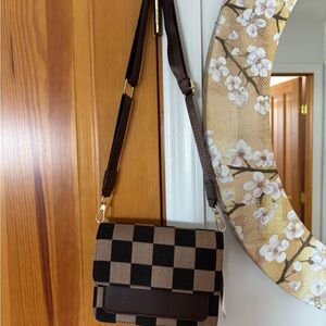 Elegant Checkered Crossbody Bag